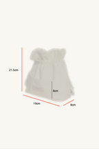 Hélène | Bag | Mademoiselle の採寸サイズガイド。
ホテルステイやラウンジ、アフタヌーンティー、旅先のディナーやバーに映える上品でタイムレスなクルーズラインのミニバッグ。
On Elegance. Timeless Travel Wear for Hotel Stay, Lounge and Cruising.