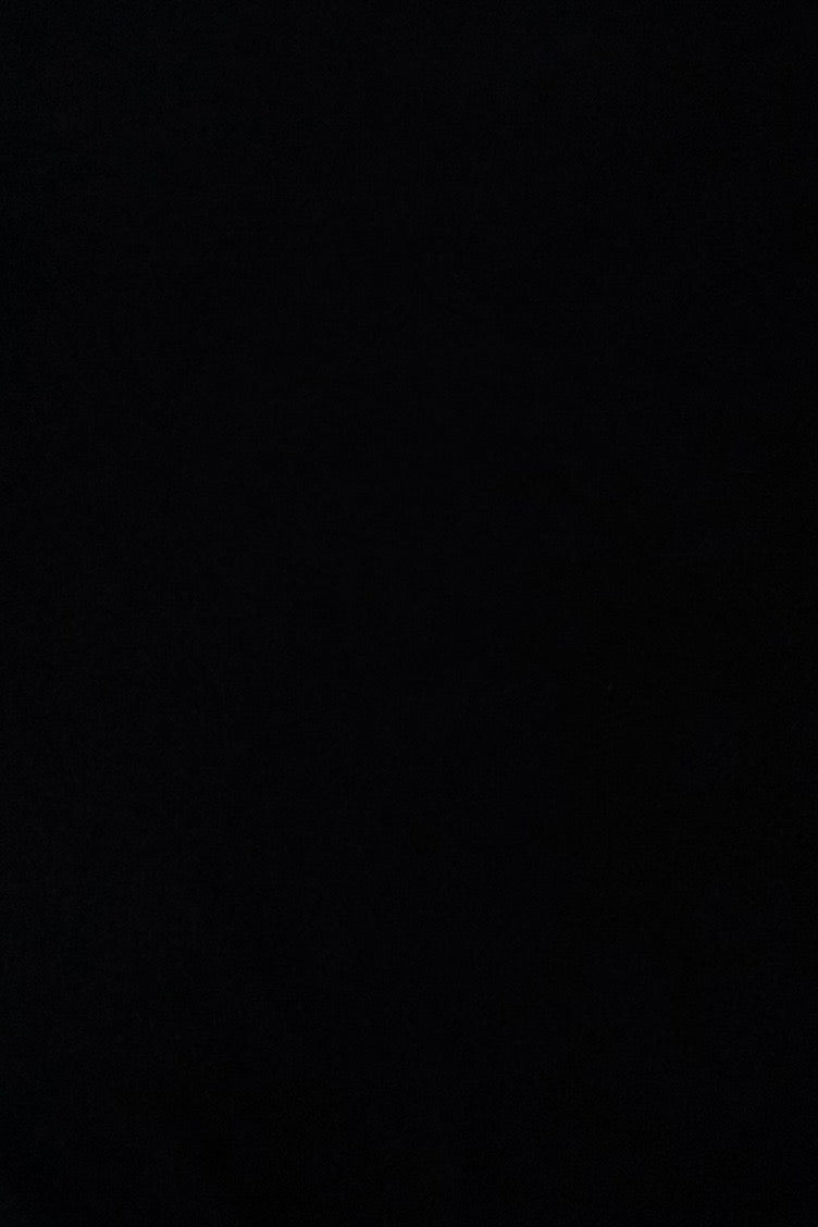 Hélène | Textile | Black | 
極上の肌触りの、ブラック・ジャージー。
On Elegance .