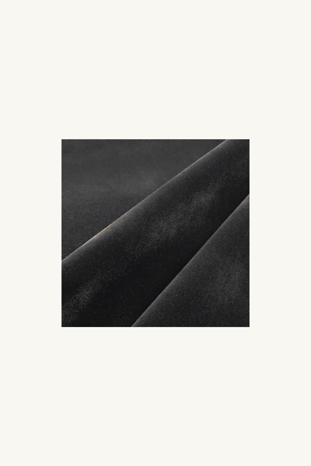 Hélène | Textile | Midnight | 
静寂な真夜中を思わせるミッドナイトブラックのベロア。
On Elegance .